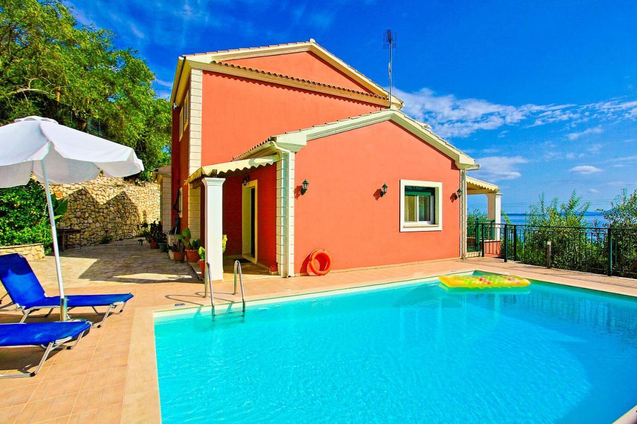 Leana * Nisaki (Corfu)